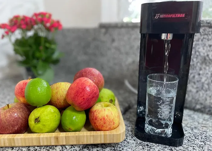 Ap 5Min Da Vila Germanica 3 Quartos Todo Climatizado Com Berco