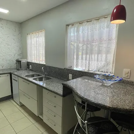 Ap 5Min Da Vila Germanica 3 Quartos Todo Climatizado Com Berco Blumenau Exterior photo