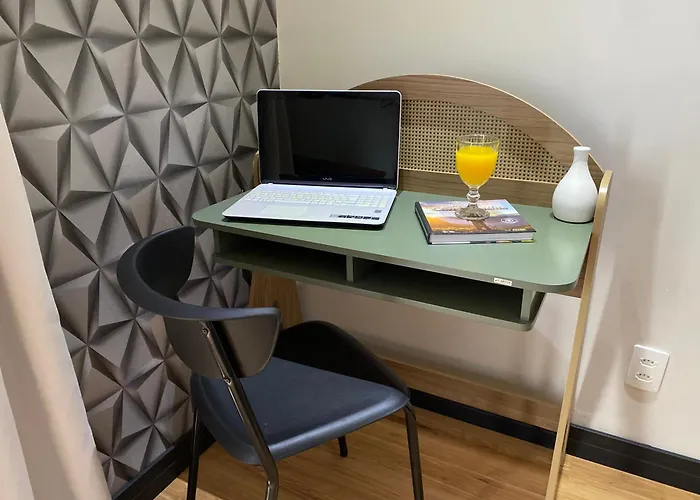 Ap 5Min Da Vila Germanica 3 Quartos Todo Climatizado Com Berco